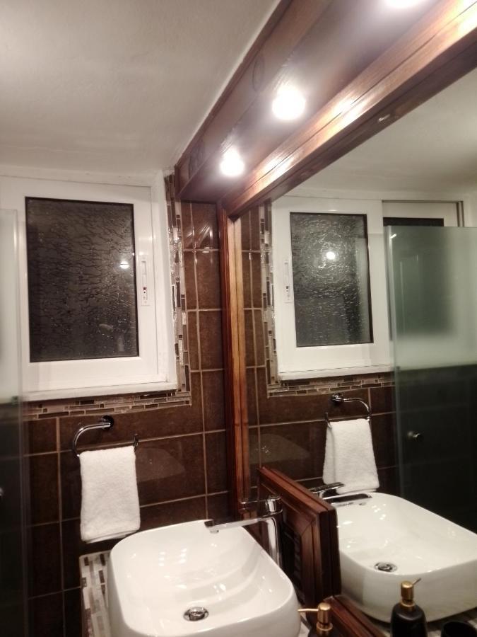Corinth Precious Apartment מראה חיצוני תמונה
