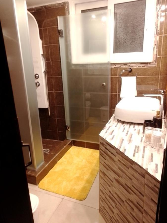 Corinth Precious Apartment מראה חיצוני תמונה